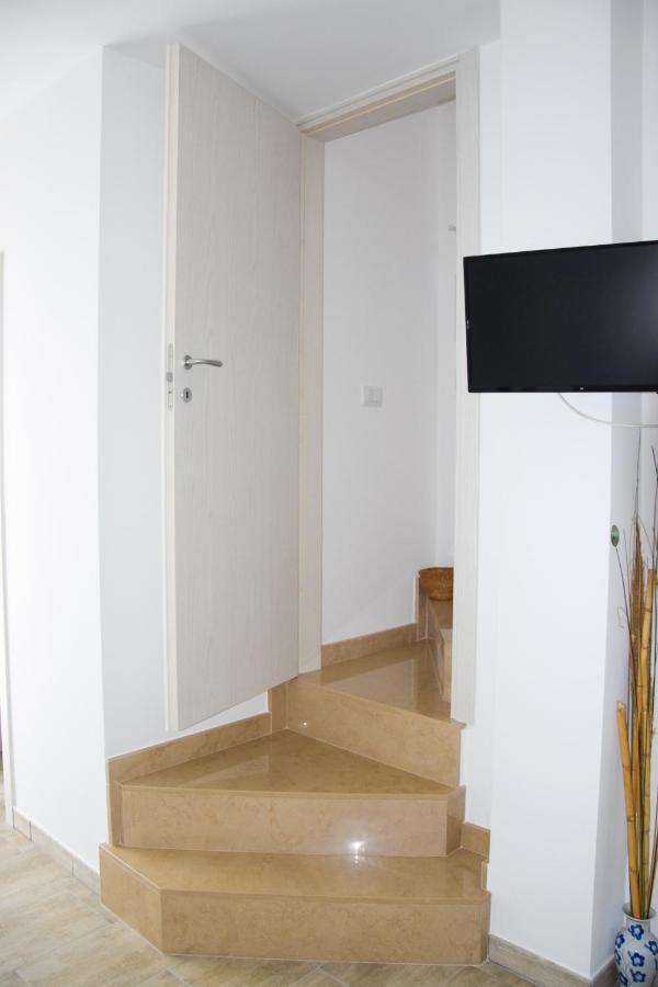 Casa Rodolovich Locazione Breve Apartment Polignano a Mare Luaran gambar