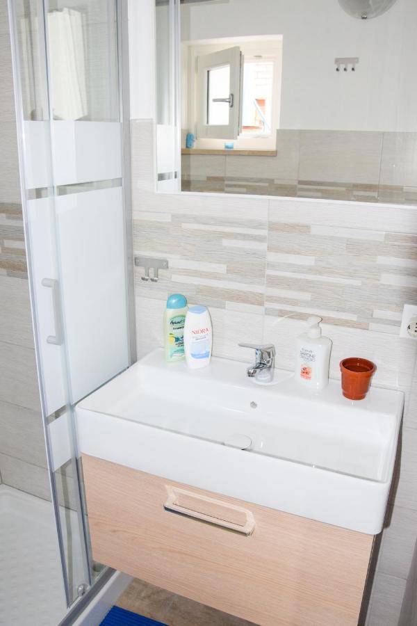 Casa Rodolovich Locazione Breve Apartment Polignano a Mare Luaran gambar